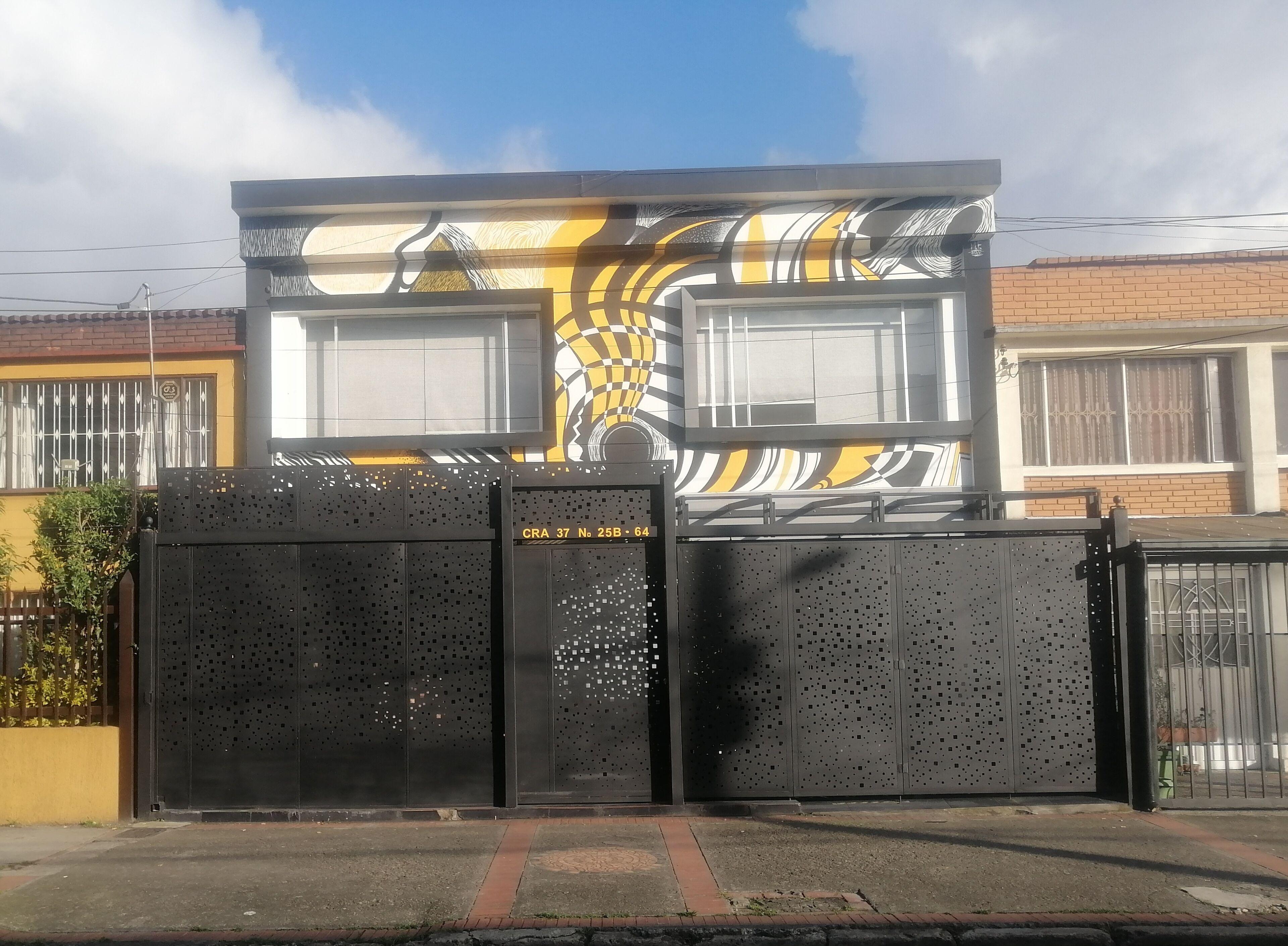 Next Door — Photos 2